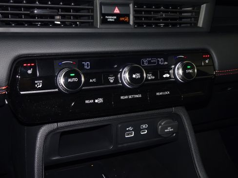 New 2025 Honda Pilot TrailSport image 31