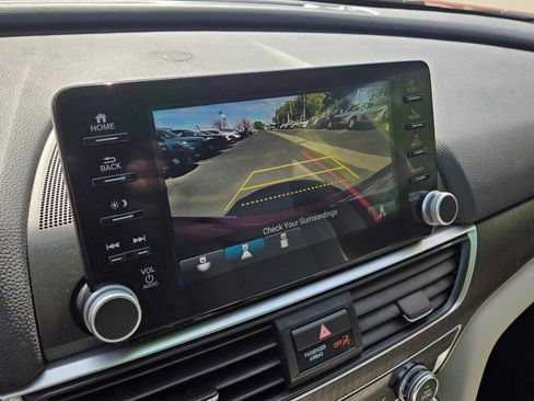 Certified 2018 Honda Accord EX image 24