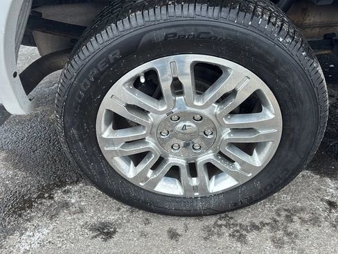 Used 2015 Ford F150 Lariat image 22