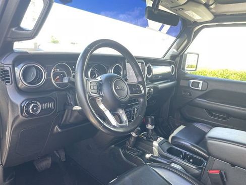 Used 2021 Jeep Wrangler Unlimited Sahara AWD/4WD image 10