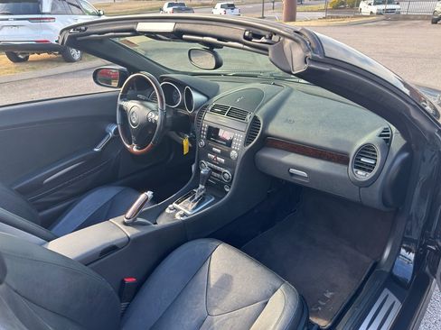 Used 2005 Mercedes-Benz SLK 350 image 17