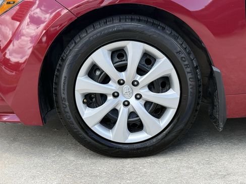 Used 2025 Toyota Corolla LE FWD image 13