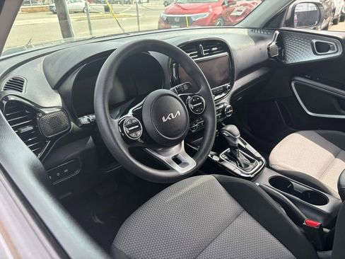 Used 2023 Kia Soul S FWD image 23
