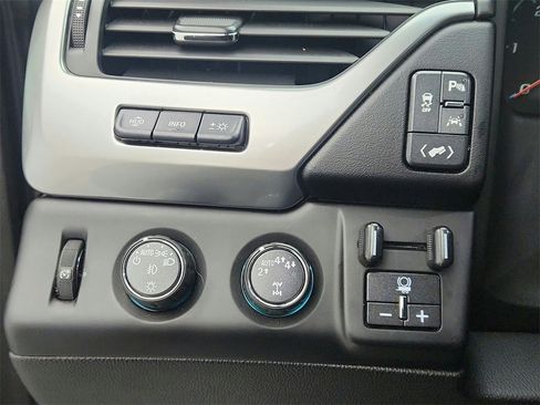 Used 2019 Chevrolet Suburban Premier w/ Max Trailering Package image 38