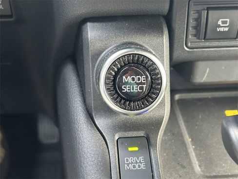 Used 2024 Toyota Land Cruiser image 31