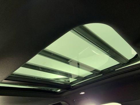 Used 2020 Land Rover Defender 110 X image 19