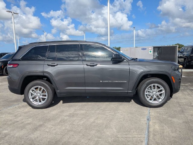 New 2026 Jeep Grand Cherokee Laredo X RWD image 3