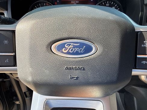 Used 2022 Ford Expedition Max XLT AWD/4WD image 27