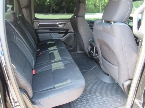 Used 2025 RAM 1500 Big Horn AWD/4WD image 36