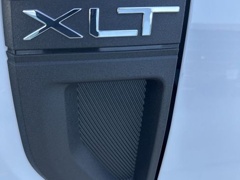 New 2025 Ford Maverick XLT image 9