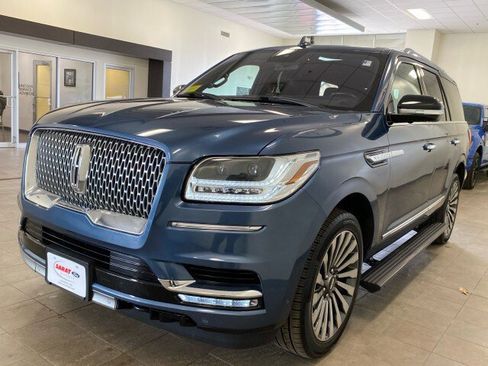 Used 2019 Lincoln Navigator Reserve image 4