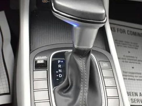 Used 2024 Hyundai Kona SEL FWD image 37