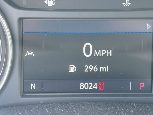 Used 2024 Buick Enclave Essence FWD image 12