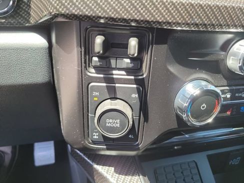 New 2026 Ford F250 Lariat w/ Black Appearance Package AWD/4WD image 35