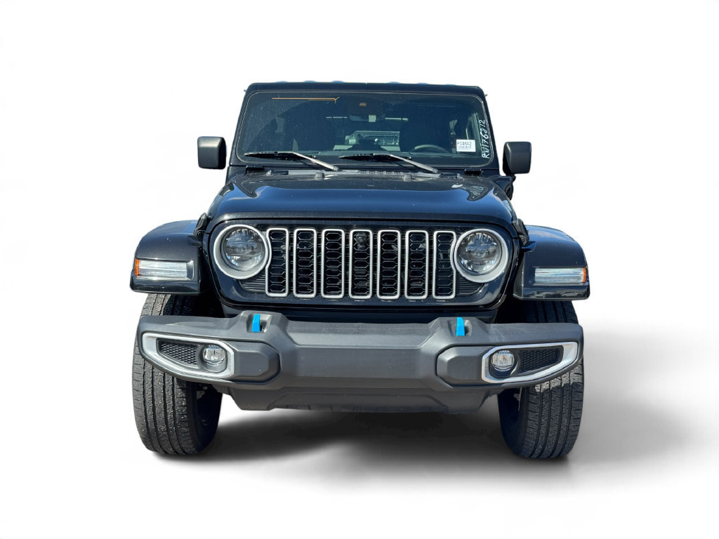Used 2024 Jeep Wrangler Unlimited Sahara w/ Technology Group AWD/4WD image 2
