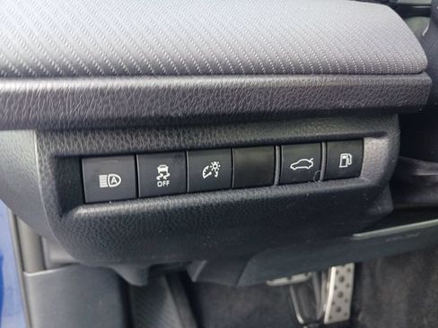 Used 2025 Toyota Camry SE FWD image 35