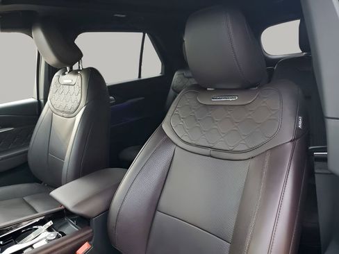 Used 2025 Ford Explorer Platinum w/ LUX Leather Package image 30