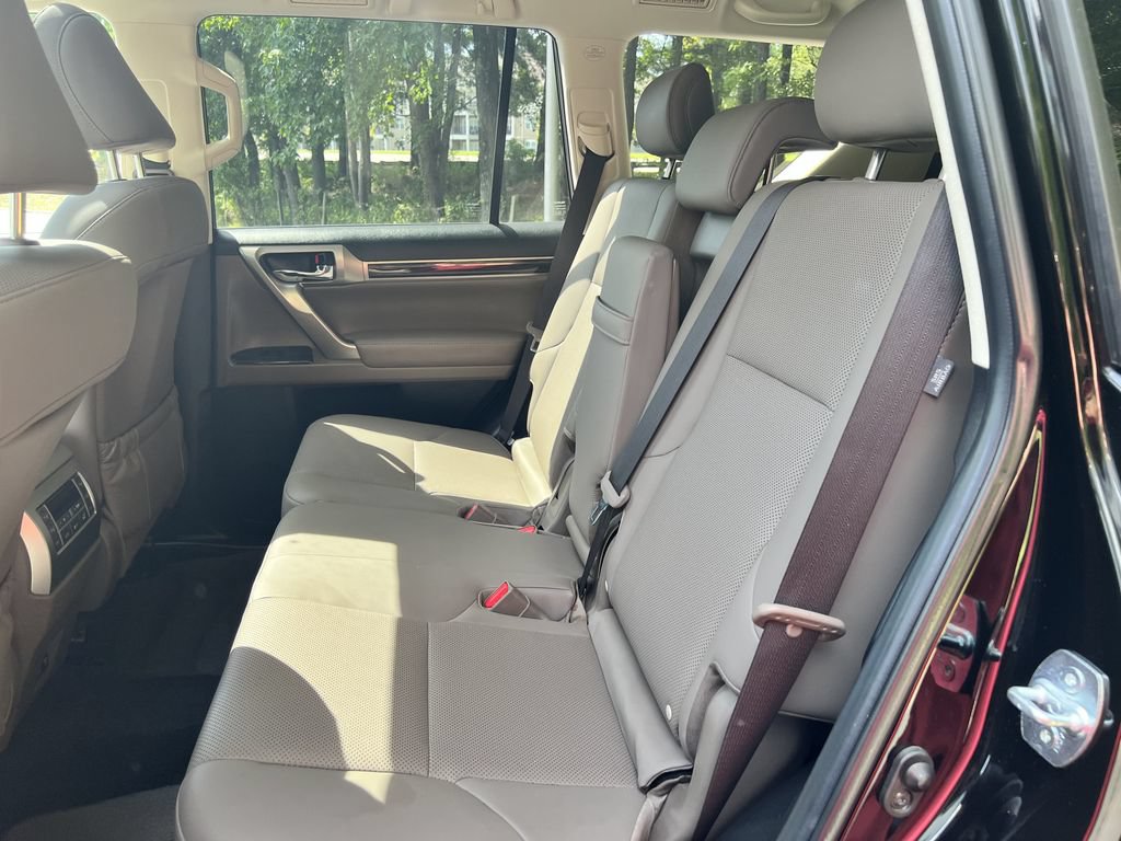Used 2021 Lexus GX 460 Premium w/ Premium Package AWD/4WD image 18