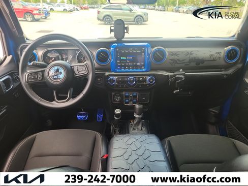 Used 2021 Jeep Gladiator Sport AWD/4WD image 16