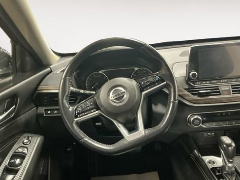 Used 2019 Nissan Altima 2.5 SL FWD image 13