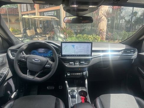 Used 2023 Ford Escape ST-Line Select w/ Tech Pack #2 image 4