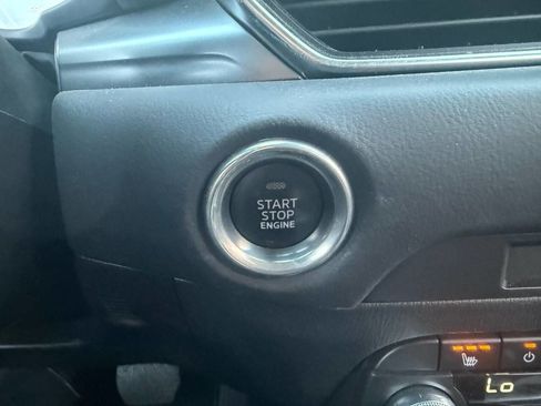 Used 2021 MAZDA CX-5 Touring image 21