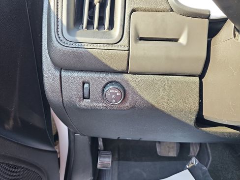 Used 2016 GMC Canyon SLE RWD image 30
