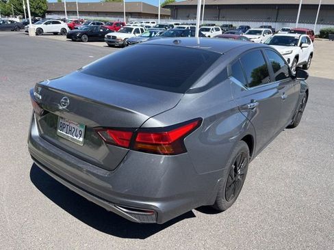 Used 2020 Nissan Altima 2.5 S FWD image 5