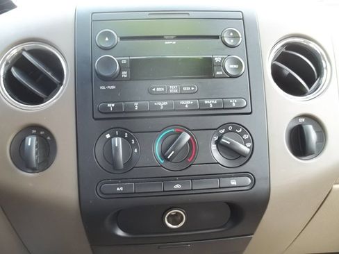 Used 2007 Ford F150 XLT AWD/4WD image 5