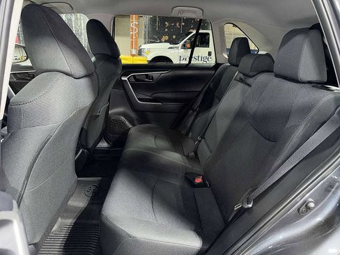 Certified 2024 Toyota RAV4 LE AWD/4WD image 17