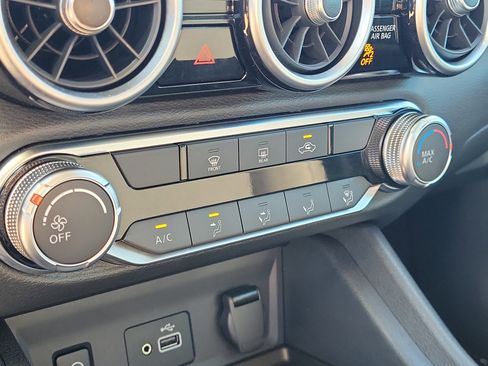 Certified 2025 Nissan Sentra S image 27