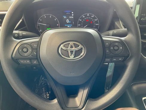 Certified 2025 Toyota Corolla LE FWD image 10