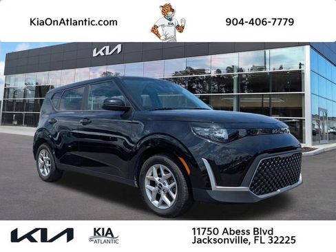 Used 2024 Kia Soul LX w/ Option Group 015 FWD image 1