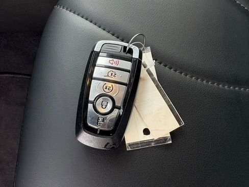 New 2025 Ford Escape SE w/ PHEV Premium Package image 29