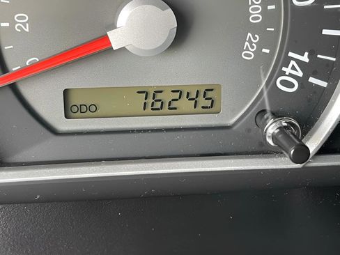 Used 2007 Kia Sorento LX w/ Sport Pkg image 21