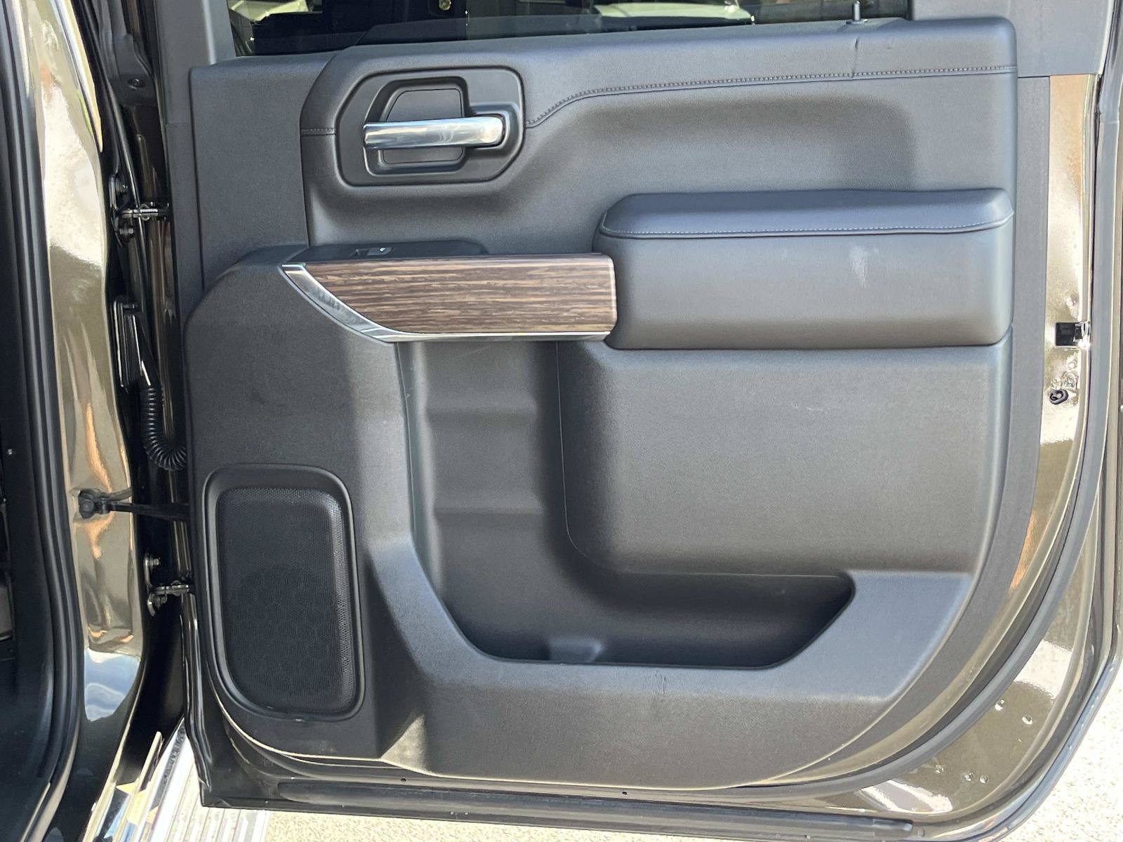 Used 2022 Chevrolet Silverado 2500 High Country AWD/4WD image 19
