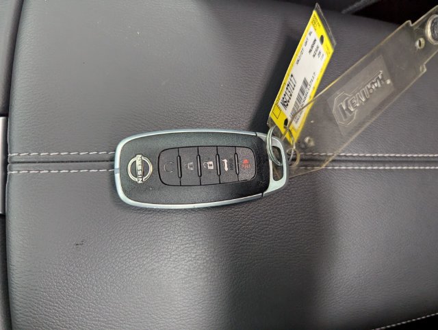 Used 2025 Nissan Murano SL AWD/4WD image 33