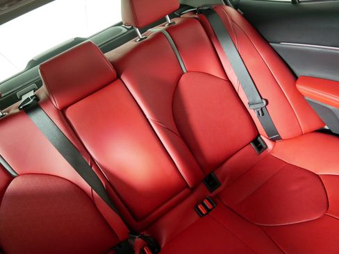 Used 2019 Toyota Camry XSE w/ Driver Assist Package FWD image 14