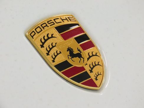 Certified 2026 Porsche Macan AWD/4WD image 13
