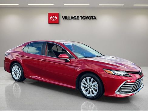 Certified 2024 Toyota Camry LE FWD image 7