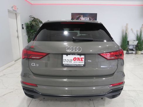 Used 2021 Audi Q3 2.0T Premium w/ Convenience Package image 4