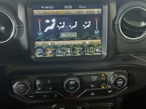 Used 2023 Jeep Wrangler Sahara w/ Cold Weather Group image 23