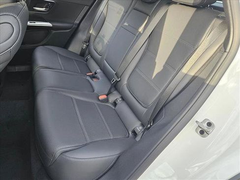 Used 2026 Mercedes-Benz GLC 300 image 15