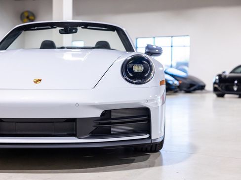 Used 2026 Porsche 911 Carrera T RWD image 22