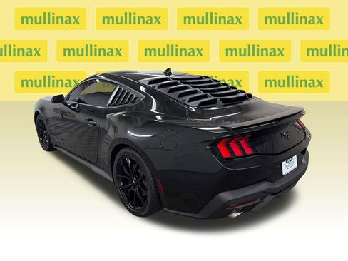 Used 2024 Ford Mustang Coupe RWD image 9