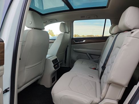 New 2026 Volkswagen Atlas SE image 12