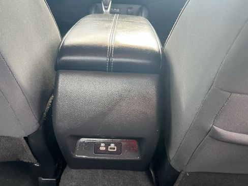 Used 2025 Nissan Altima 2.5 SV FWD image 31
