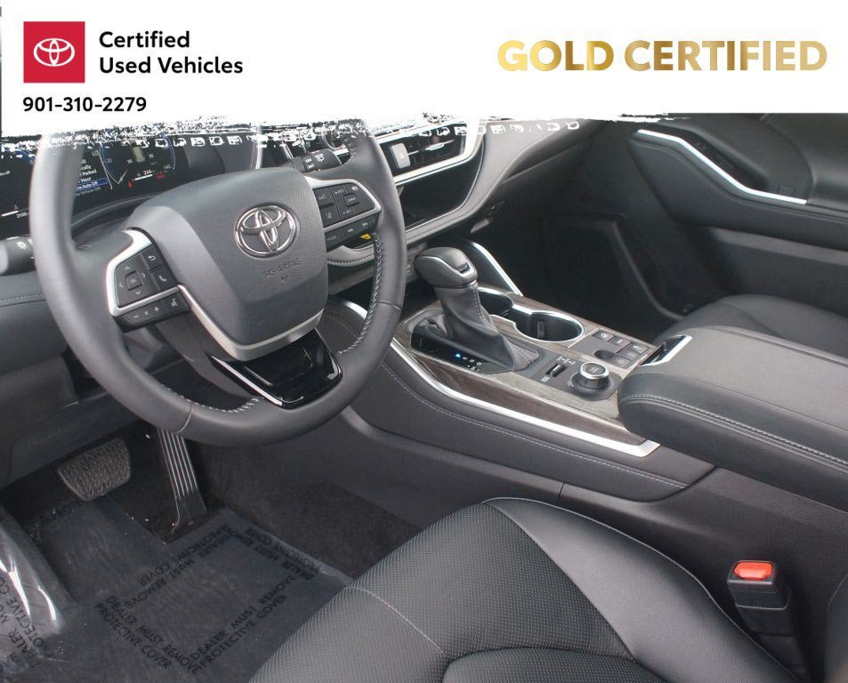 Used 2025 Toyota Highlander Limited AWD/4WD image 14