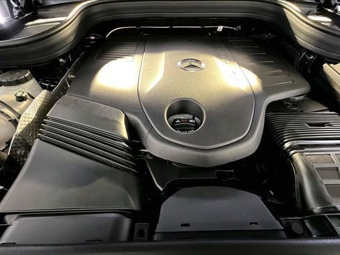 New 2026 Mercedes-Benz GLS 450 4MATIC image 14