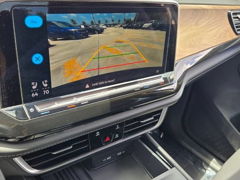 Certified 2025 Volkswagen Atlas SE FWD image 25